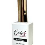 Base Coat Rubber Suave de Odes Beauty aplicado en uñas naturales