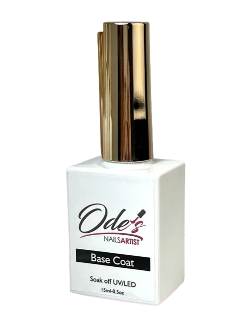Base Coat Rubber Suave de Odes Beauty aplicado en uñas naturales