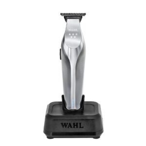 Wahl Hi-Viz trimmer profesional con cuchilla T-Wide para líneas y detalles precisos.